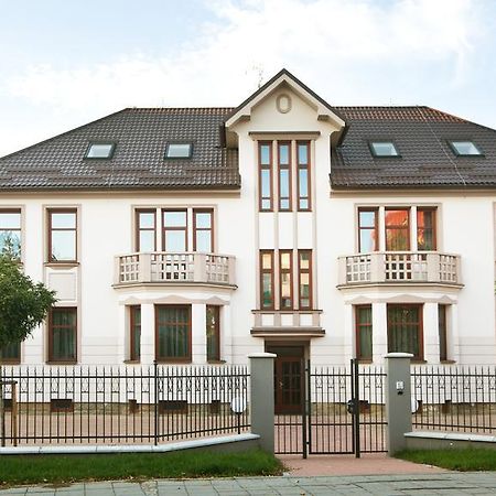 Penzion Reichova Vila Valašské Meziříčí Exteriör bild
