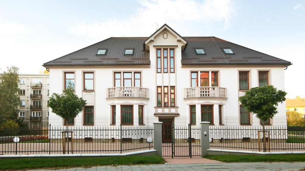 Penzion Reichova Vila Valašské Meziříčí Exteriör bild