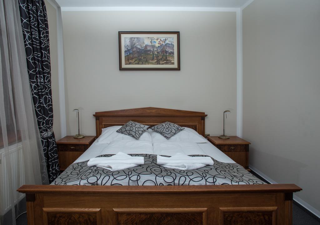 Penzion Reichova Vila Valašské Meziříčí Exteriör bild